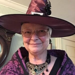 Meet your Posher, Lynn